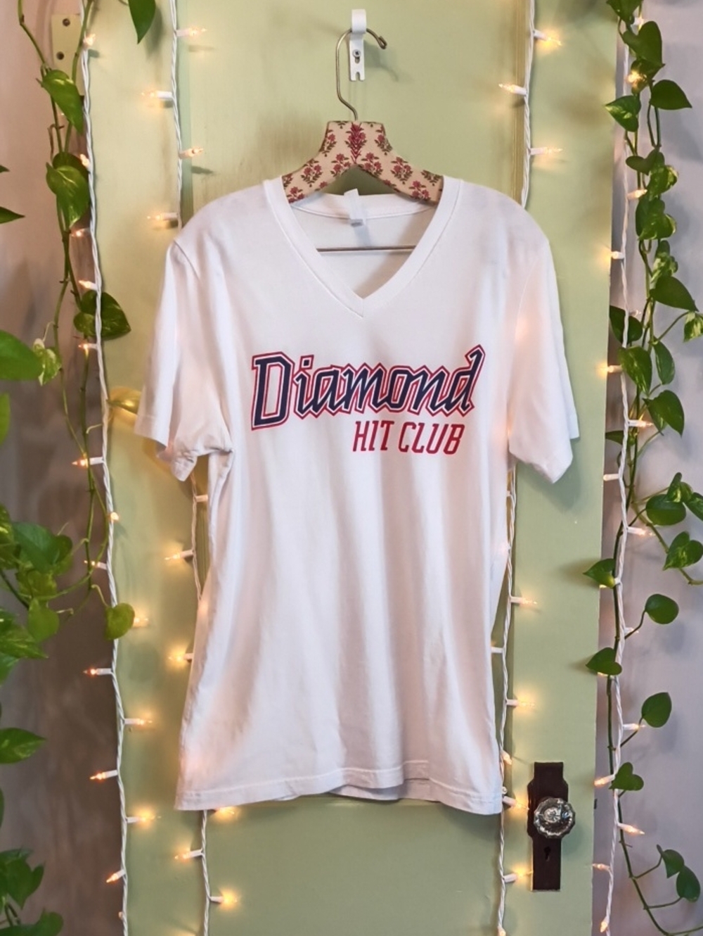 Women's Bella Canvas Diamond 💎 Hit Club White V Neck T-shirt M